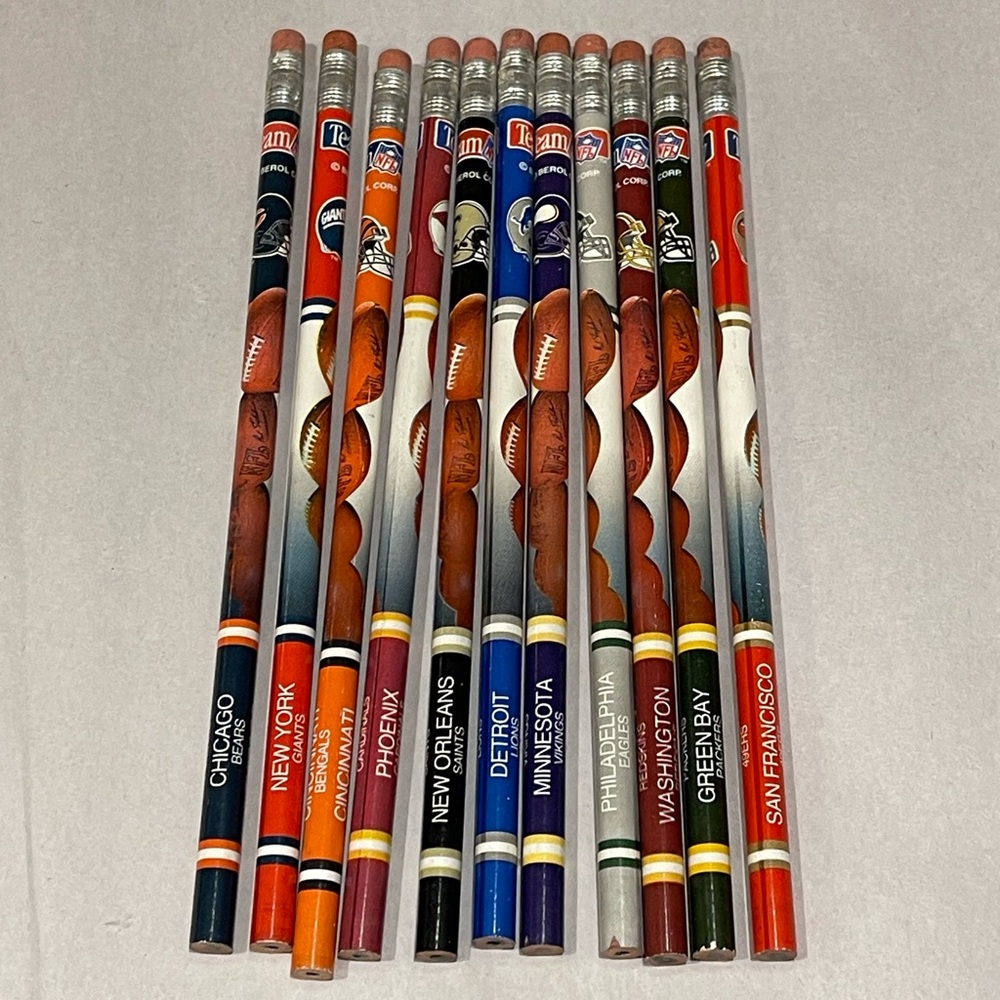 Vintage pen detroi chicago New York nfl and more
